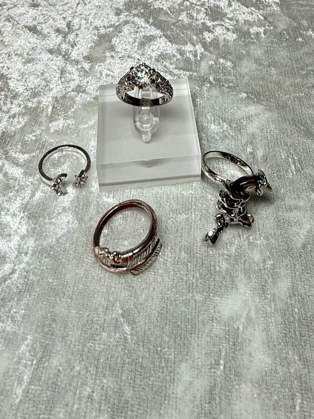 Classic White Silver Tones 4 Ring Set Star Moon Sparkling Stone Crescent Moon